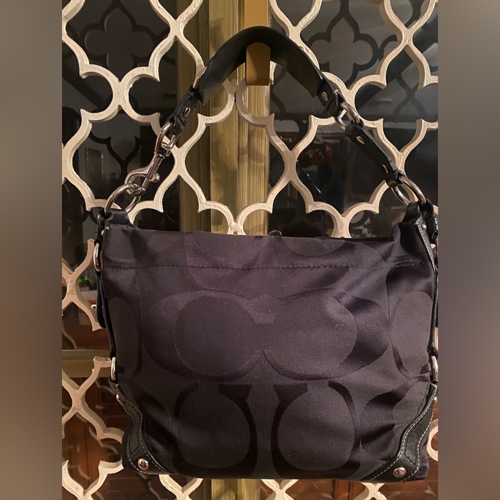 COACH CARLY SIGNATURE BLACK HOBO CANVAS LEATHER TRIM (EUC)